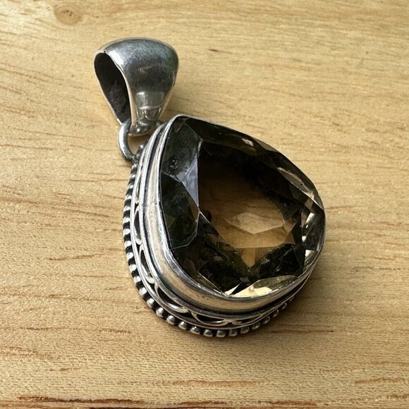 VTG Pendant 1.25" Tear Drop Faceted Smoky Quartz Gem 925 Sterling 10.9g - Picture 6 of 9